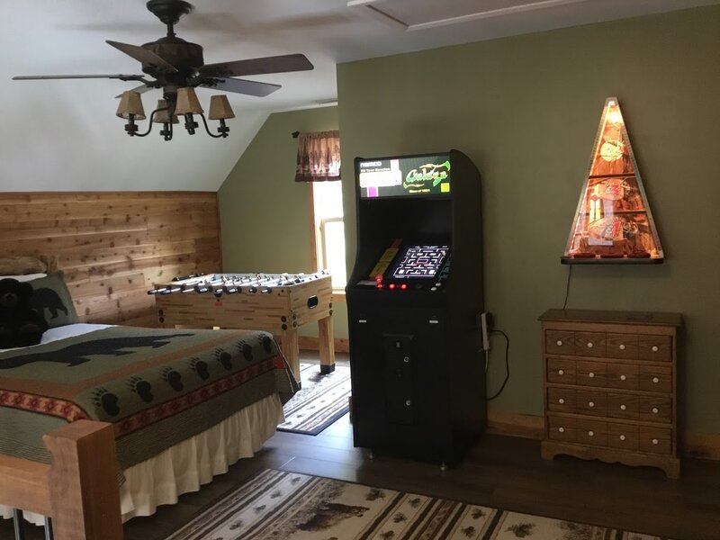 Loft bedroom with arcade